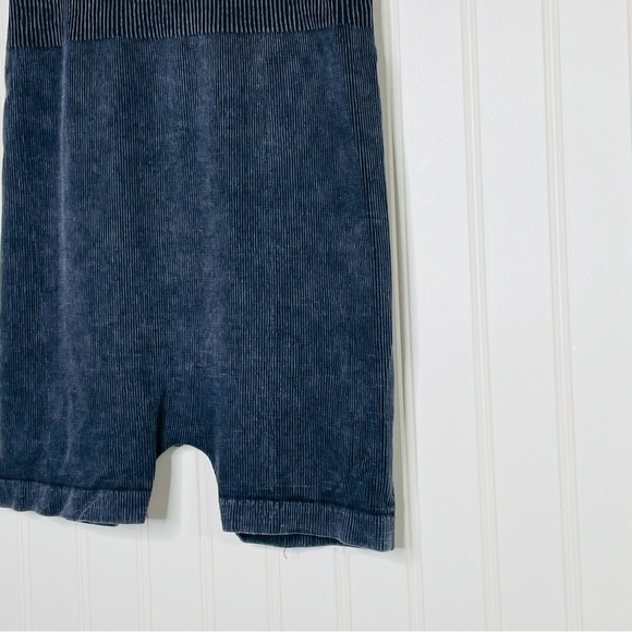 Dynamic Cross Back Ribbed Romper - Picture 3 of 8